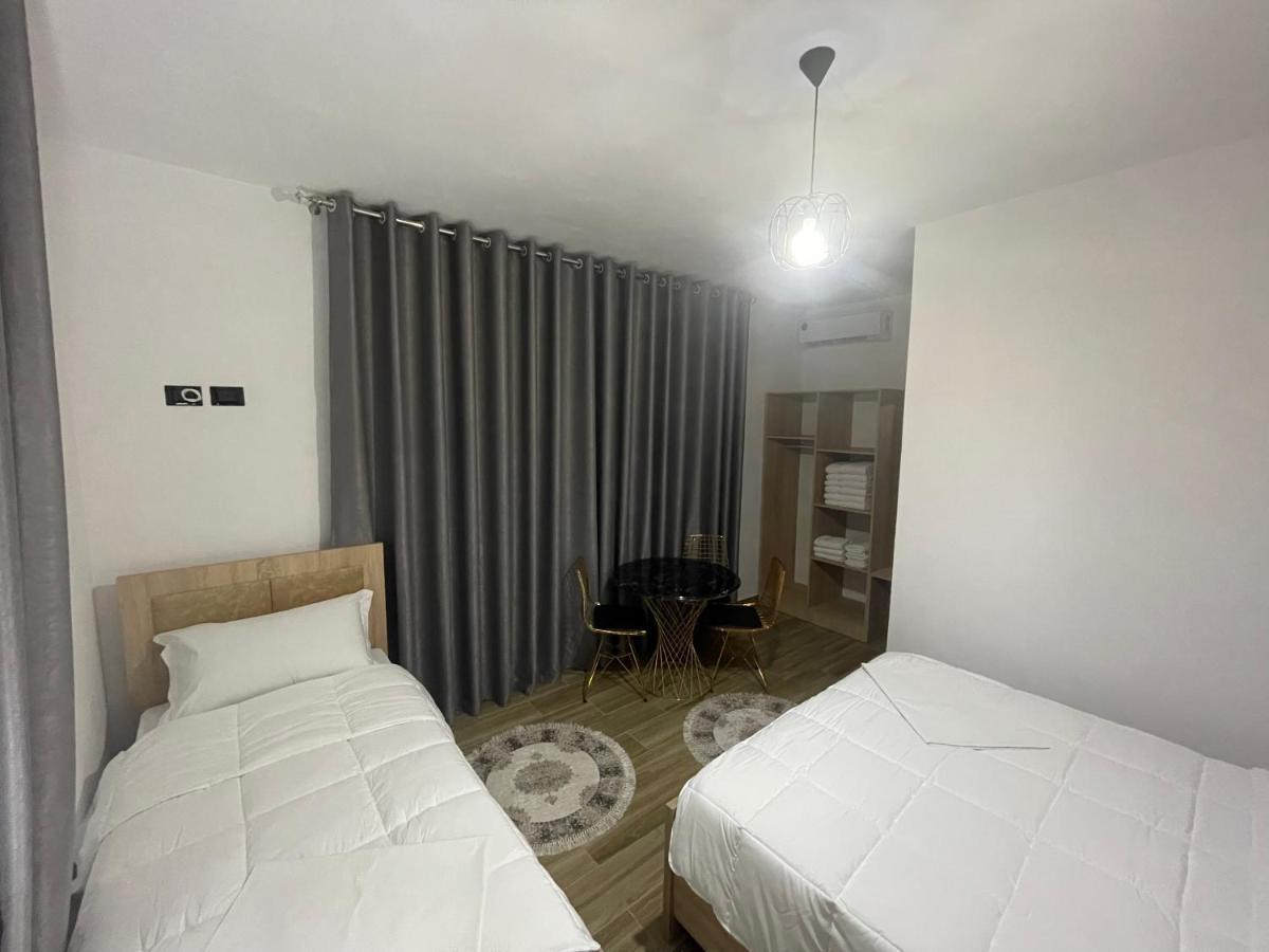 Four Generation Hotel Široka 외부 사진