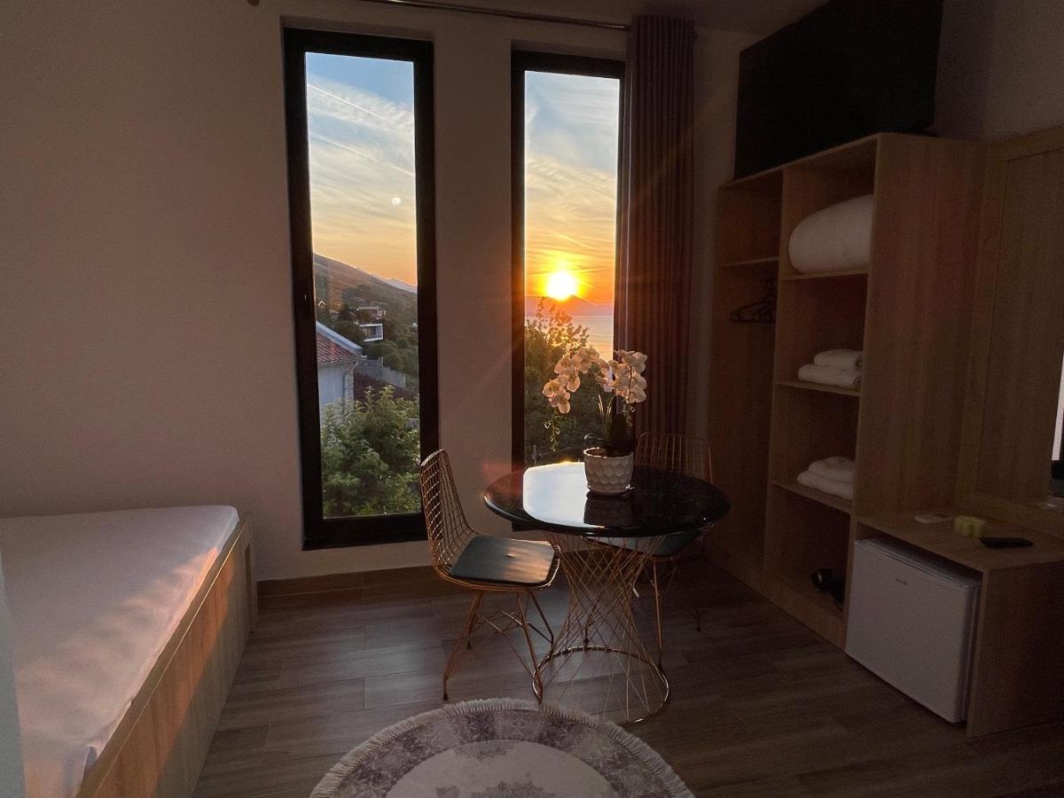 Four Generation Hotel Široka 외부 사진