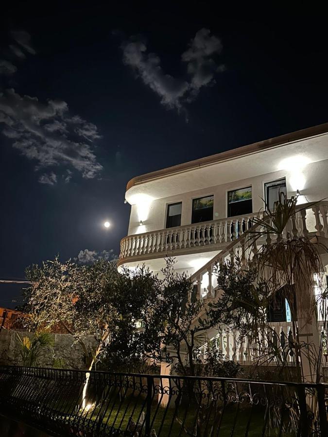 Four Generation Hotel Široka 외부 사진